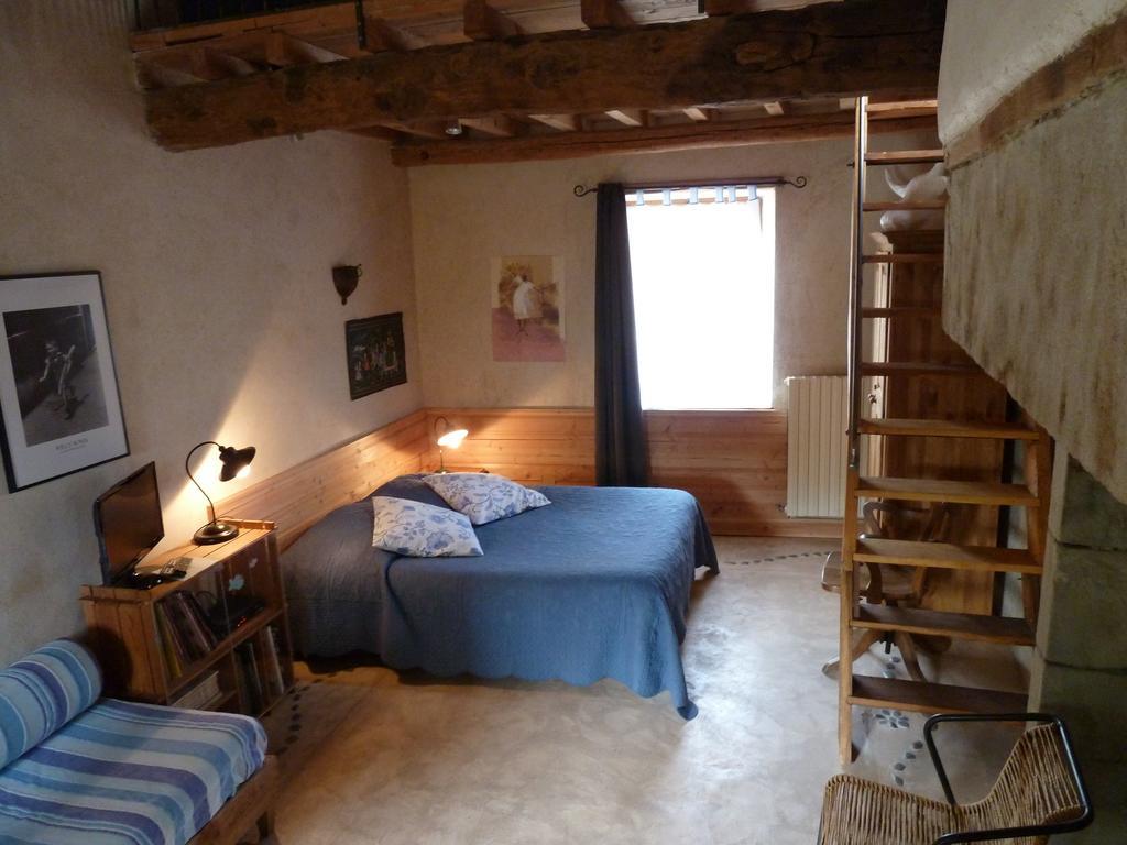 Le Vieux Velo Bed and Breakfast Chaptuzat Zewnętrze zdjęcie