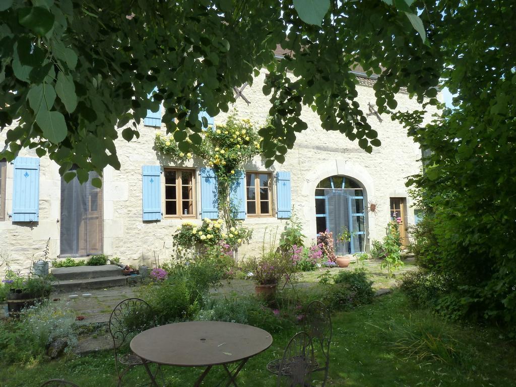Le Vieux Velo Bed and Breakfast Chaptuzat Zewnętrze zdjęcie
