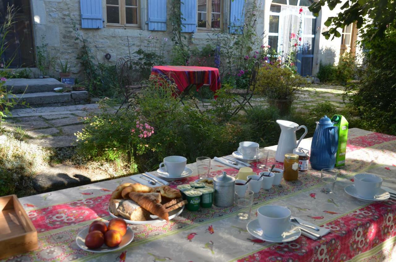 Le Vieux Velo Bed and Breakfast Chaptuzat Zewnętrze zdjęcie