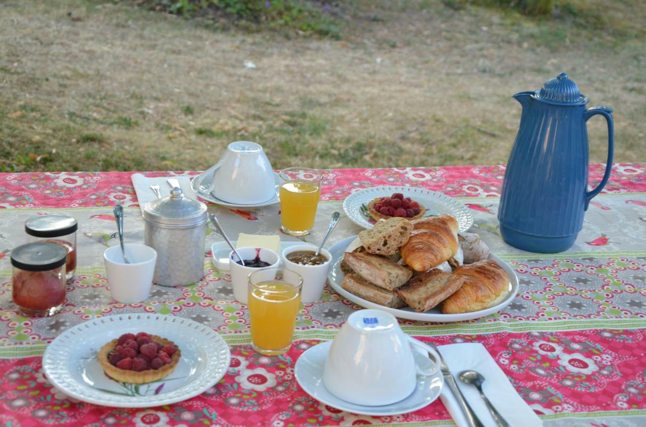 Le Vieux Velo Bed and Breakfast Chaptuzat Zewnętrze zdjęcie