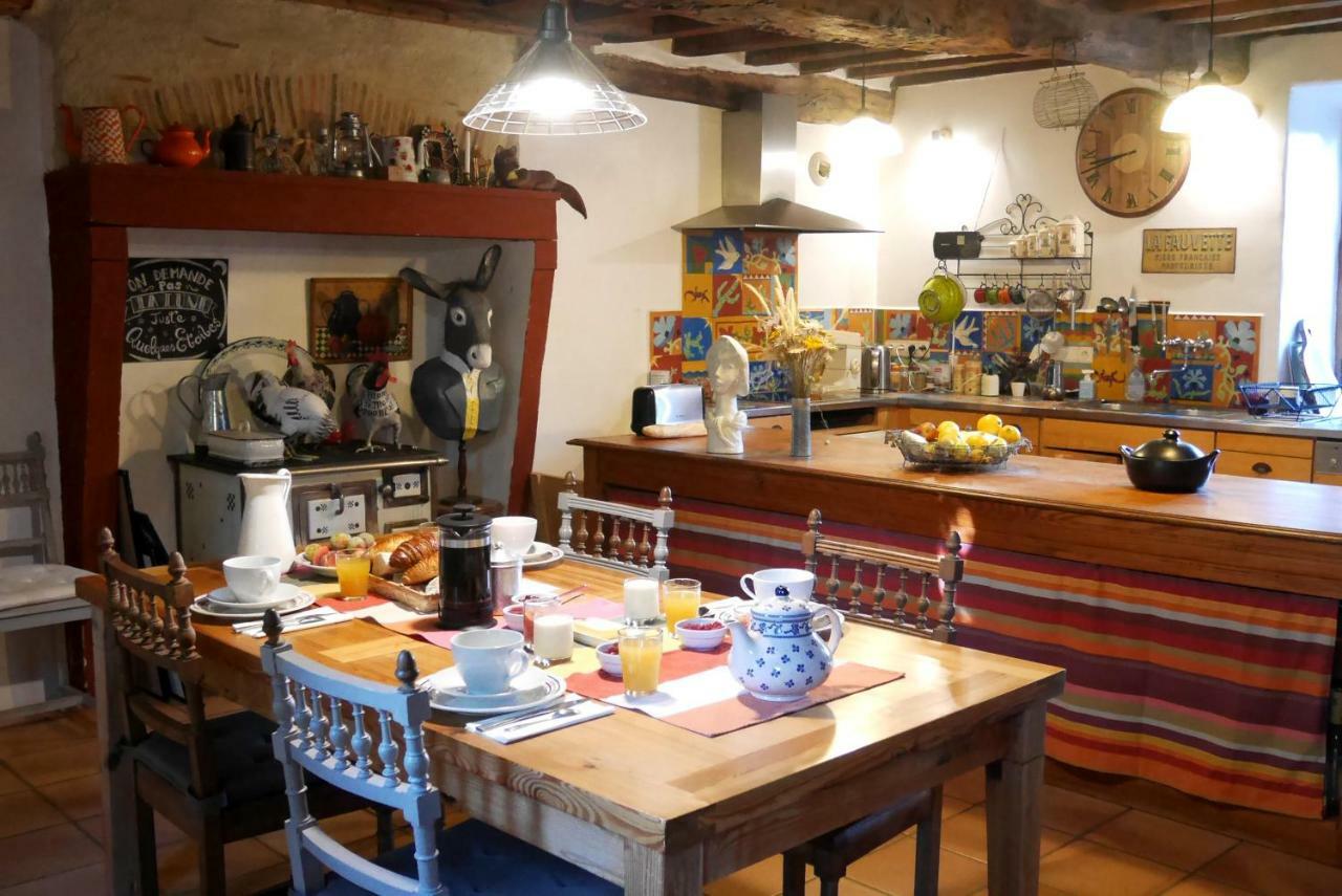 Le Vieux Velo Bed and Breakfast Chaptuzat Zewnętrze zdjęcie