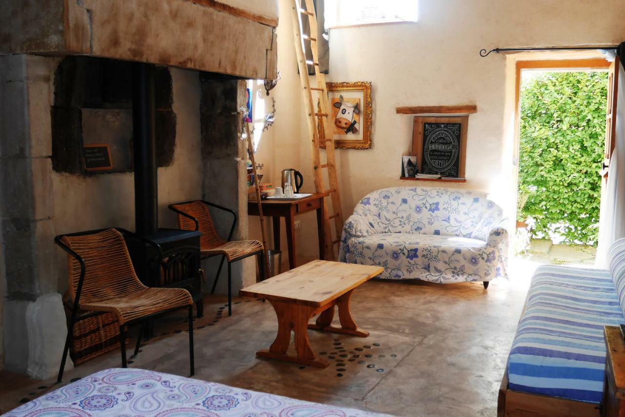 Le Vieux Velo Bed and Breakfast Chaptuzat Zewnętrze zdjęcie